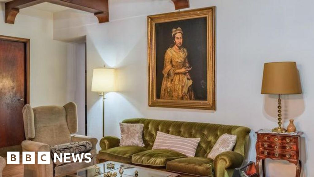 Artwork looted by Nazis 80 years ago spotted in estate agent ad