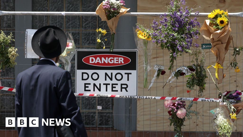 Australia expels Iranian ambassador over antisemitic attacks