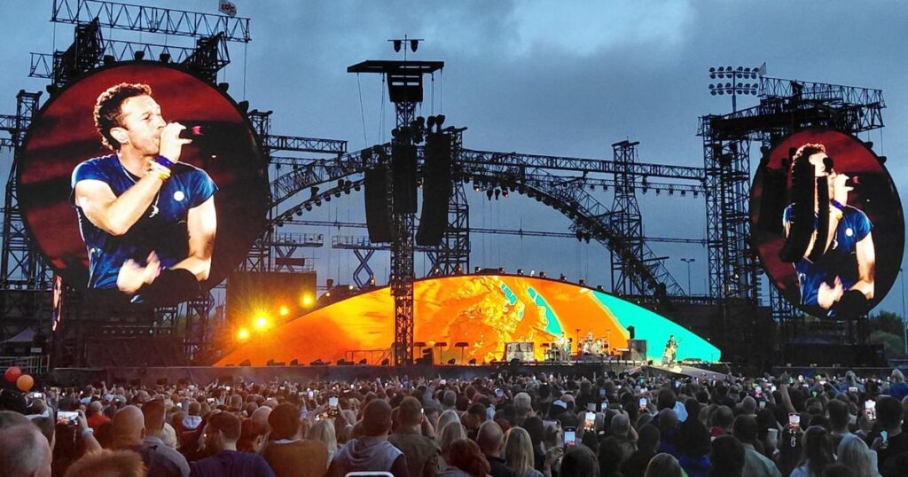 Coldplay's Chris Martin talks about viral kiss cam 'debacle' during Hull show