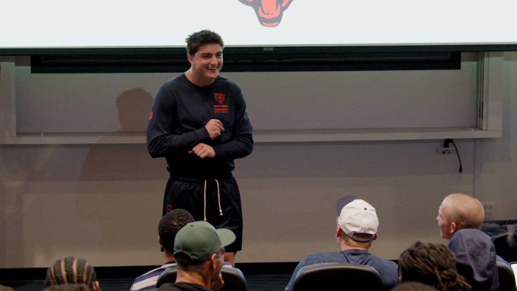 Colston Loveland goes viral with rookie performance