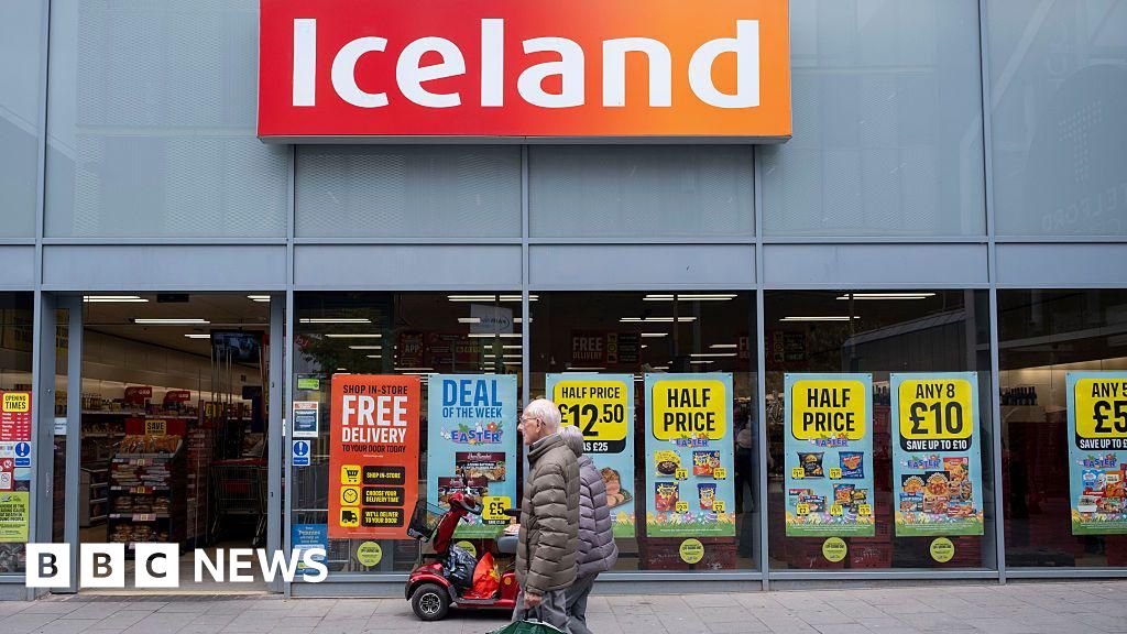 Iceland supermarket offering £1 reward for reporting shoplifters