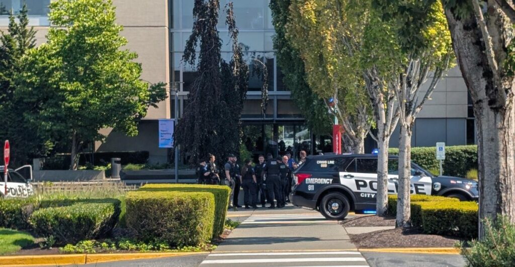 Microsoft locks down a building after protesters get inside president’s office