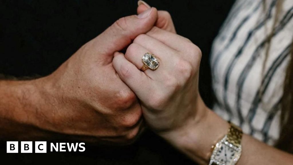 Tayvis are engaged - what we learned, and how fans reacted