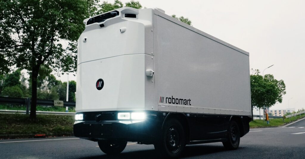 This new delivery robot will bring the entire grocery store to you
