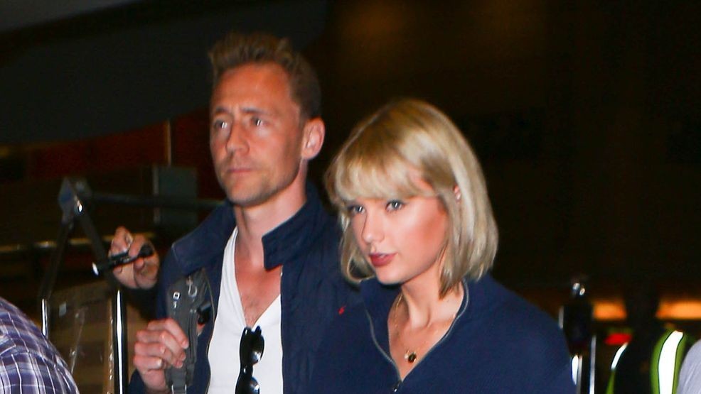 Tom Hiddleston’s reaction to a Taylor Swift mention goes viral