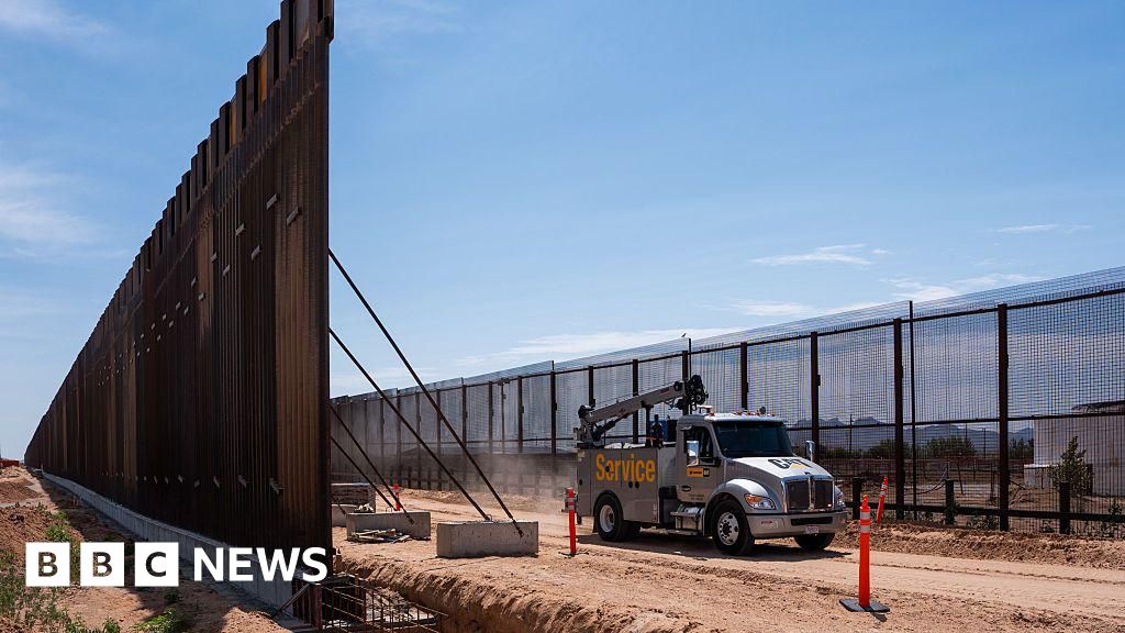 US-Mexico border wall to be painted black to deter migrants