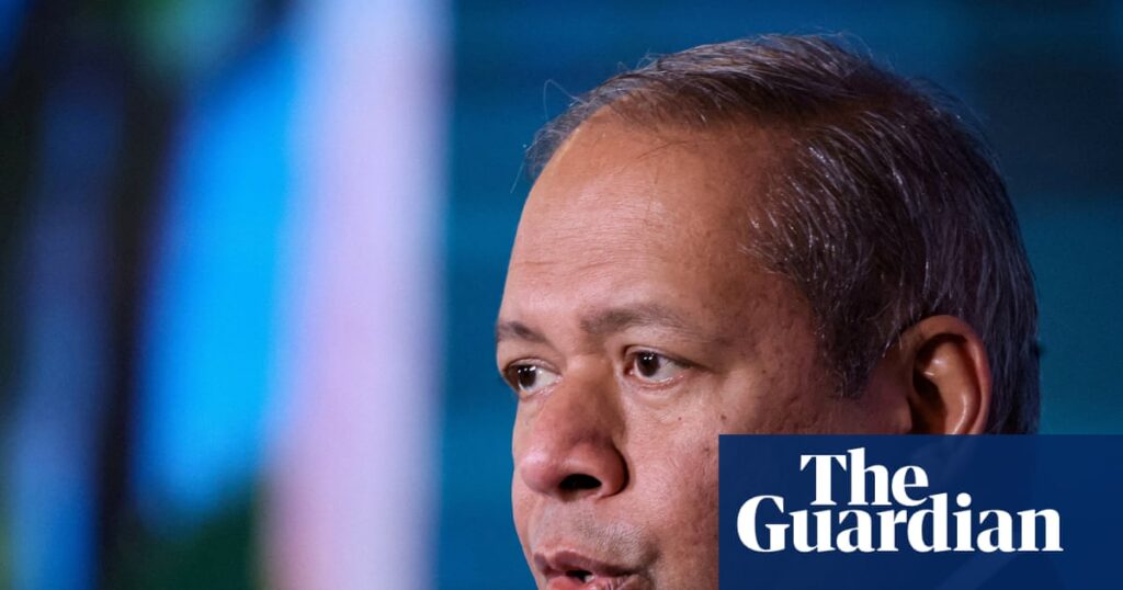 Barclays boss urges UK ministers to limit public sector pay rises | Barclays