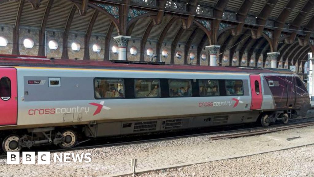 CrossCountry train drivers to strike in disciplinary process row
