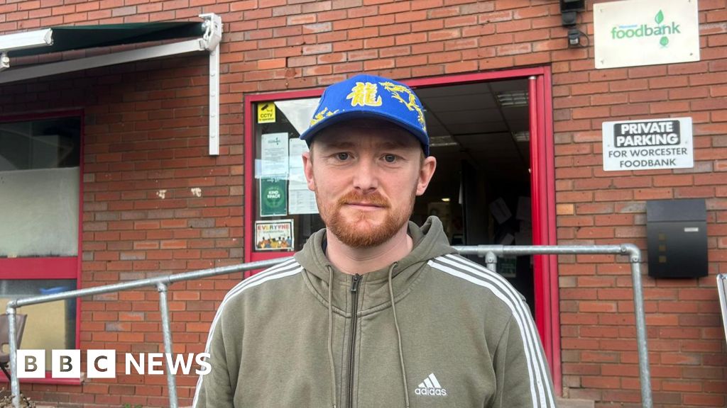 Dad-of-three turns to Worcester food bank after job loss