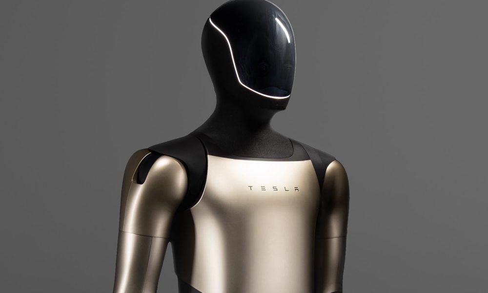 Elon Musk calls out viral claim of 10,000 Tesla Optimus deal: “Fake”