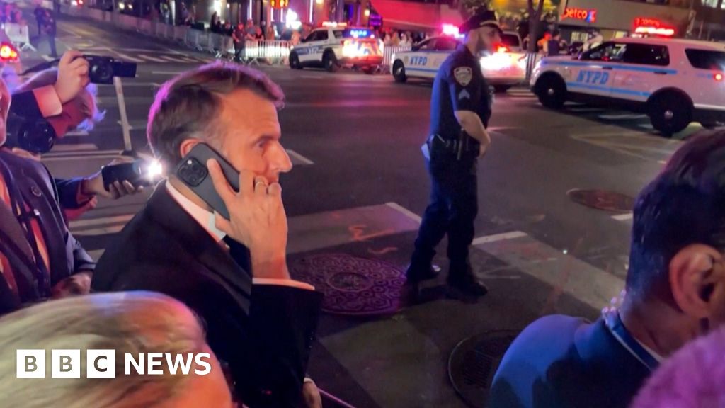 Emmanuel Macron calls Donald Trump after motorcade blocks his car