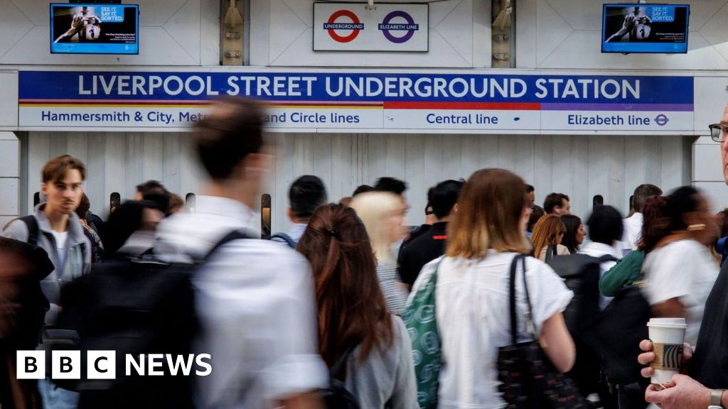 Londoners without Underground service during walkout