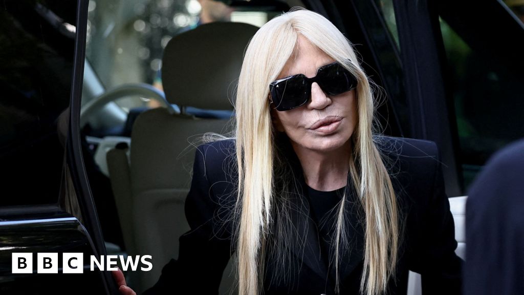 Mourners pay tribute at public viewing of Giorgio Armani's coffin