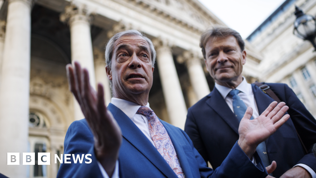 Nigel Farage urges Bank of England boss to stop UK bond sales