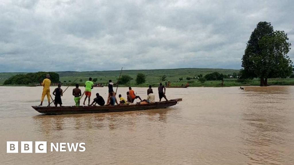 Niger state boat capsize: Dozens die in Nigeria