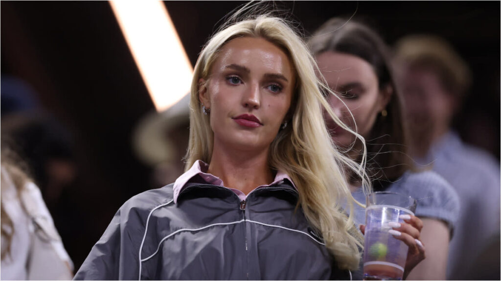 Taylor Fritz's Girlfriend Morgan Riddle Goes Viral With 'Squat & Slay' Video on U.S. Open Railing