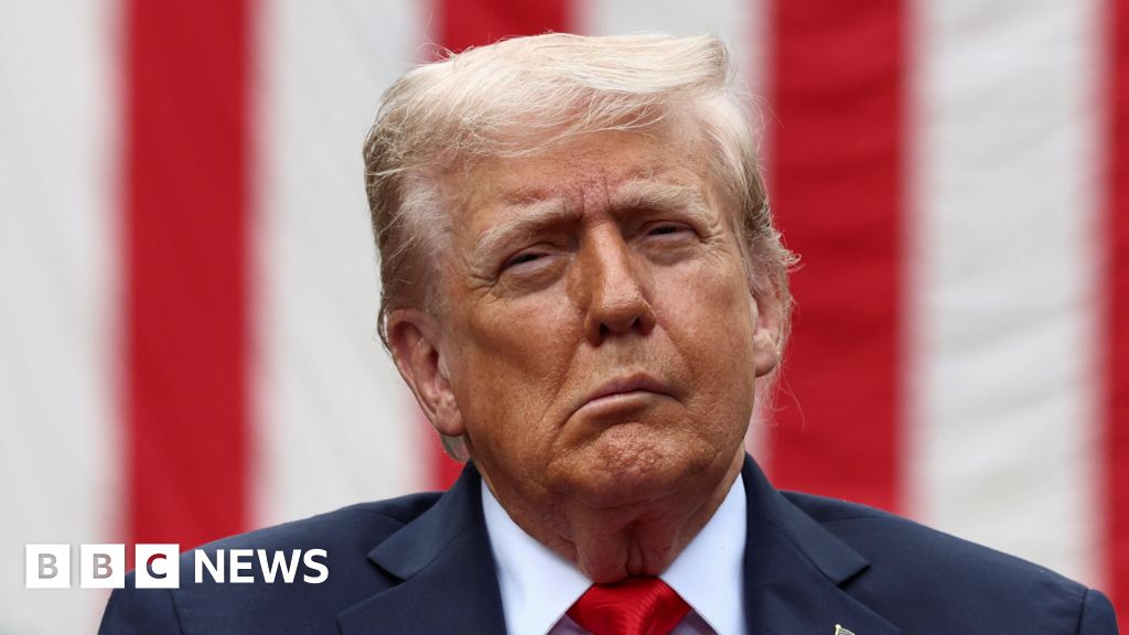 Trump 'ready' to sanction Russia if Nato nations stop buying its oil