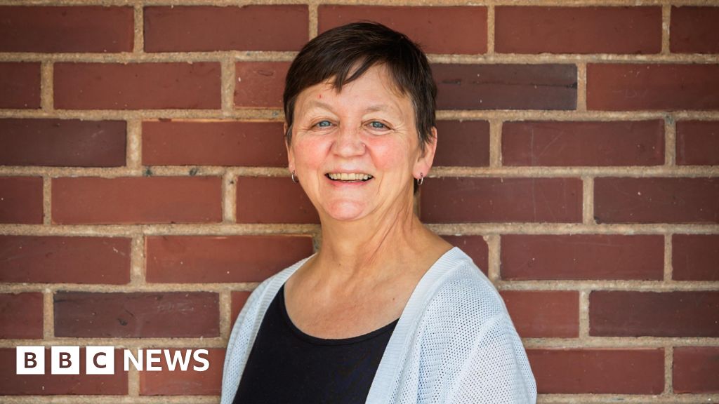 US tech sector scrambles in the face of $100,000 fees