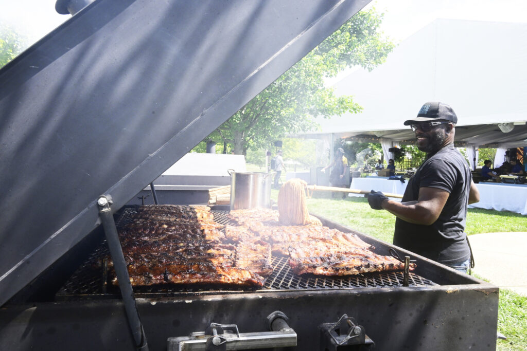 White vs Black Barbecue: Viral Video Puts Competition to Test