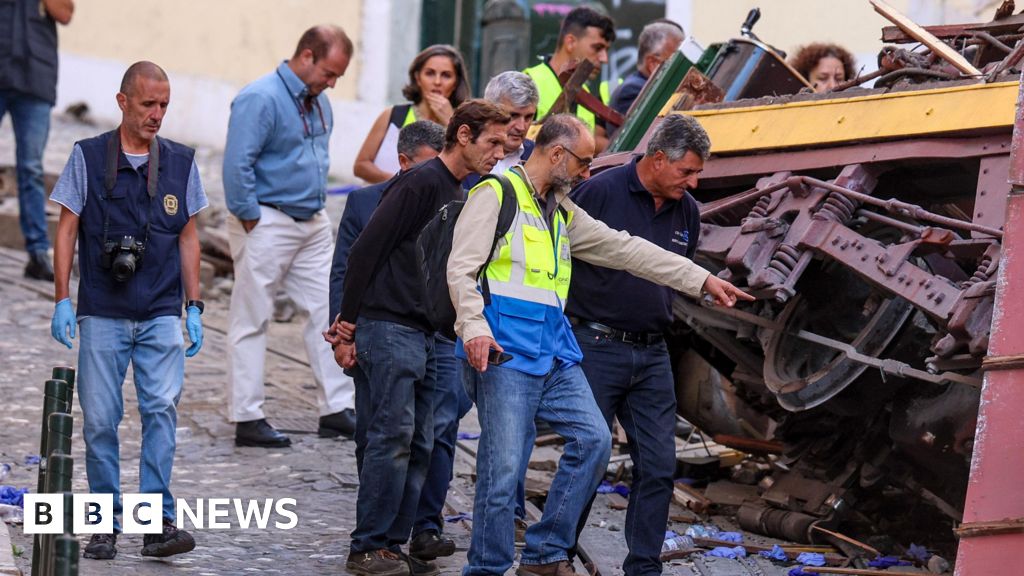 Witnesses describe fatal Lisbon funicular crash
