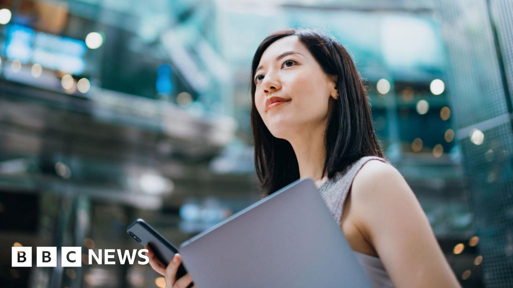 Bankers to get bonuses quicker under rule change