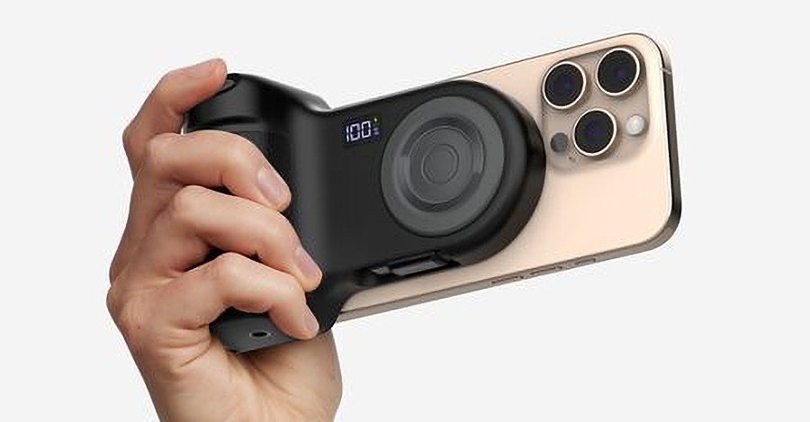 Belkin’s new power bank gives your smartphone a camera grip for $80