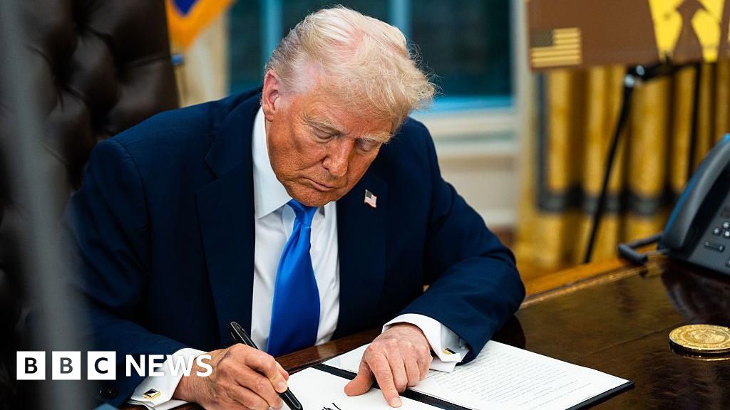 Chamber of Commerce sues Trump over $100K fee