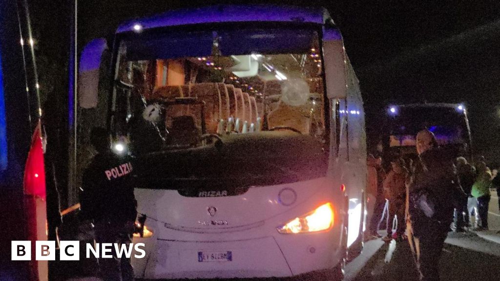 Driver dies after Italian basketball fans' bus attacked with stones