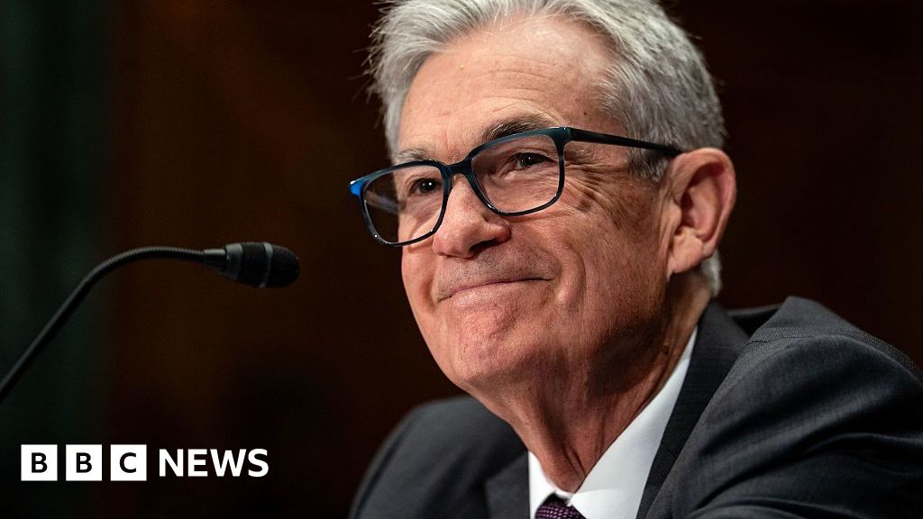 Fed cuts US interest rates again despite 'flying blind'