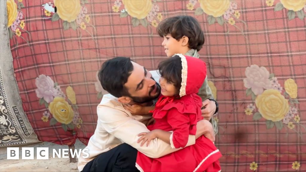 Freed Palestinian prisoner comes home to find family alive