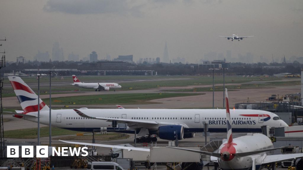 Heathrow third runway developer decision due end of November
