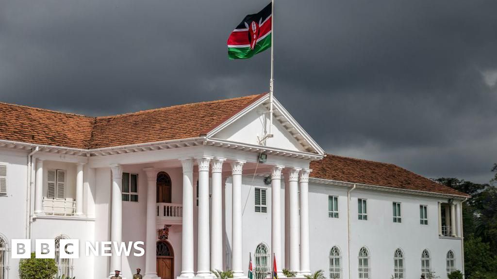 Kenyan officer killed in bow-and-arrow attack at gate of president's residence