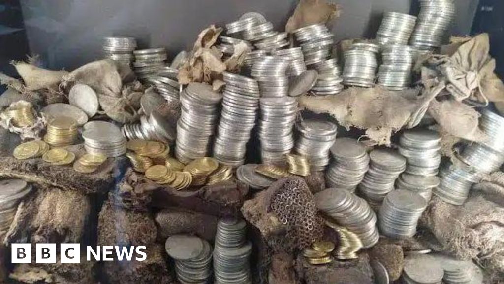 Museum robbery sees 2,000 gold and silver coins stolen