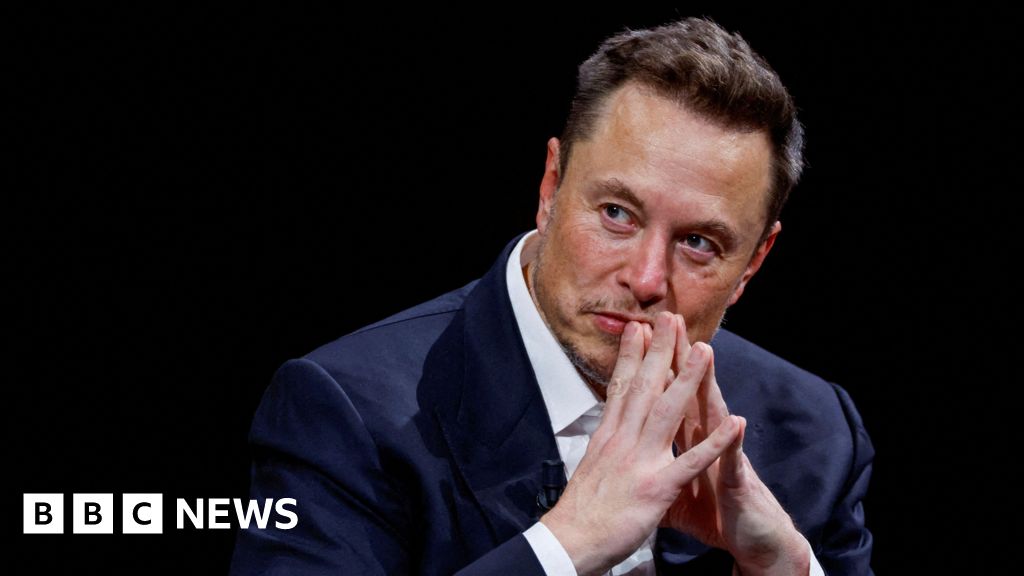 Musk settles former Twitter executives' suit over severance