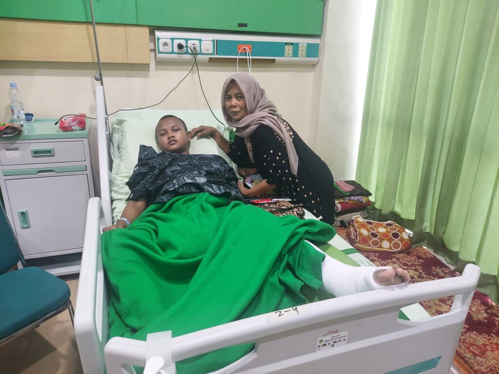 Parents see tragedy, not fault, in Indonesia school collapse | News