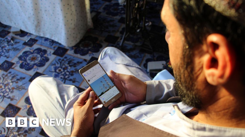 Social media content restricted in Afghanistan, Taliban sources confirm