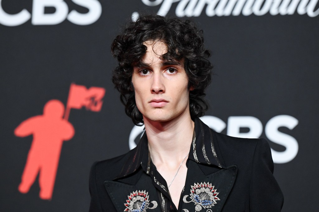 Sombr Responds to Viral TikTok Calling His Concert 'Cringe'