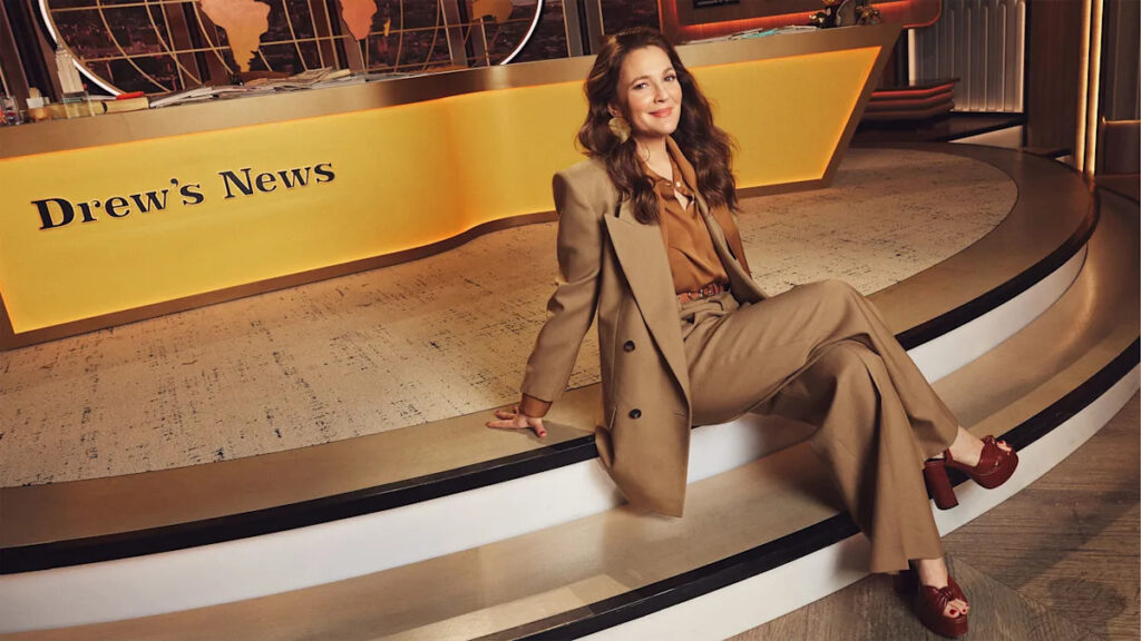 Using toilet paper rolls for heatless curls