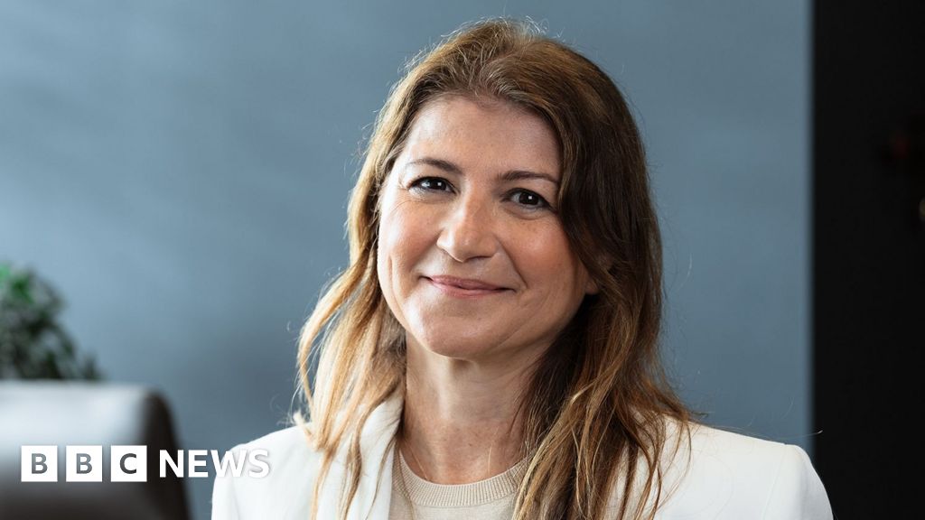 Vape boss says allowing 'strict' ads would help smokers quit