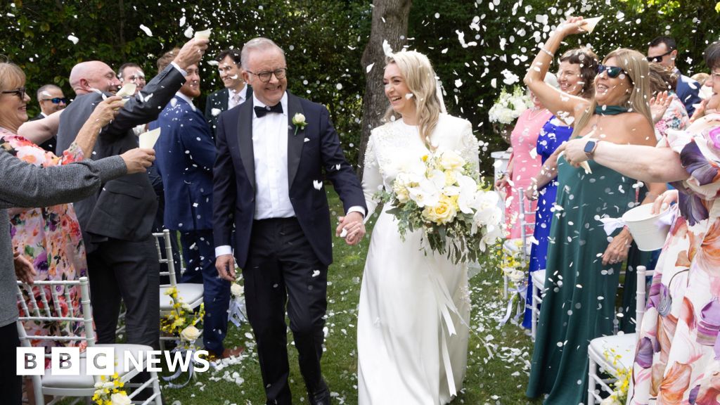 Australian prime minister Albanese becomes first to wed in office