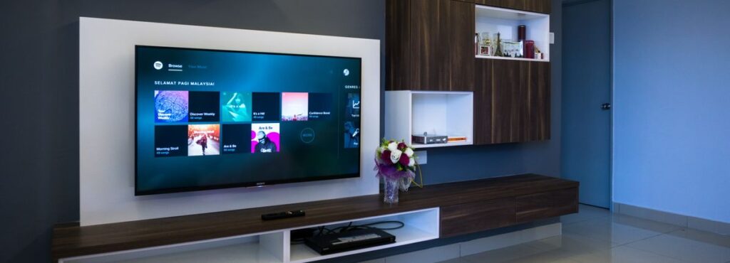 Can Roblox’s (RBLX) Viral Surge Sustain Monetization Momentum Despite Persistent Losses?