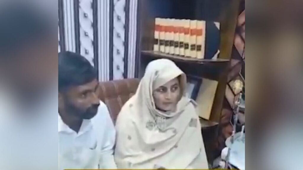 Indian Sikh Pilgrim Sarabjit Kaur, Who Went Missing, Seen In Viral VIDEO Allegedly Accepting Nikah With Pakistani Man