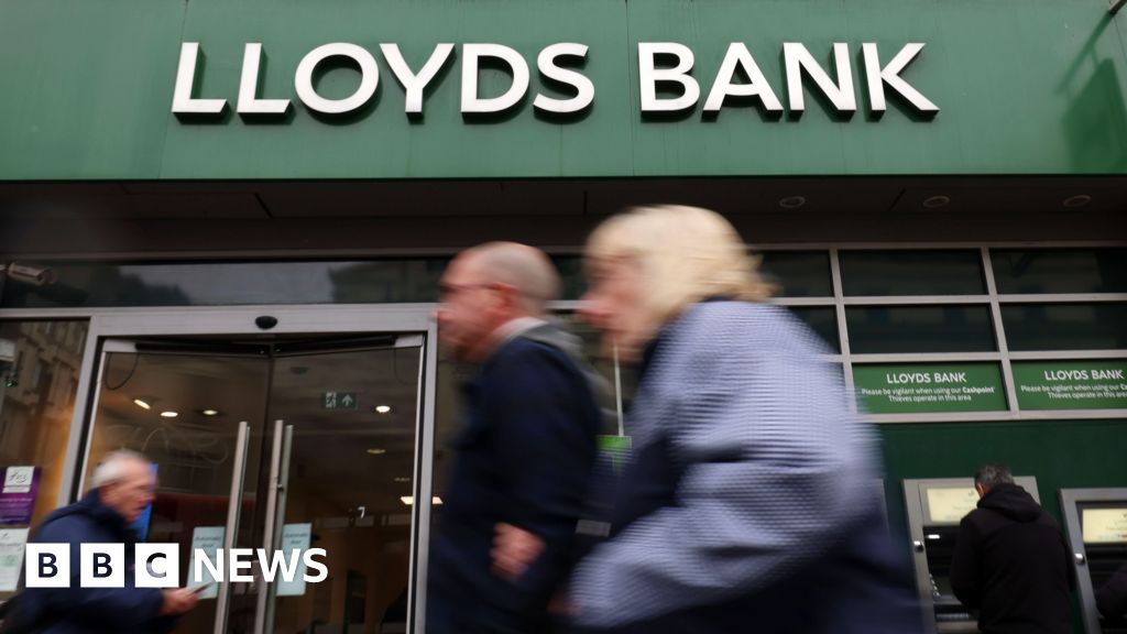 Lloyds' use of staff bank data during pay talks 'concerning'
