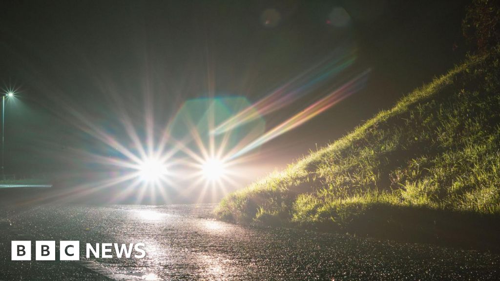 Nearly all drivers say vehicles' lights are too bright in study