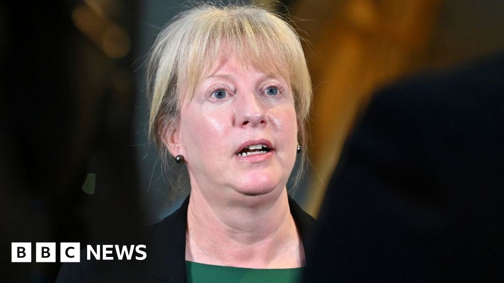 No changes to Scottish income tax plan, Shona Robison says
