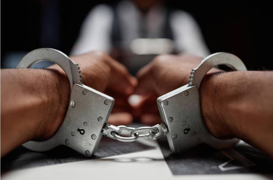 Police arrest suspects seen in viral video abusing two women