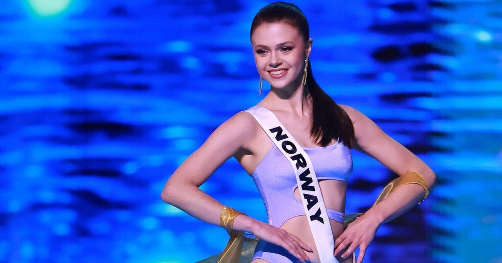 The Internet Is Completely Mesmerized By Miss Norway's Wild National Costume - BuzzFeed