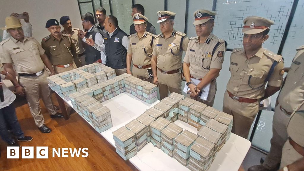 Three arrested in India after police crack $800,000 bank heist