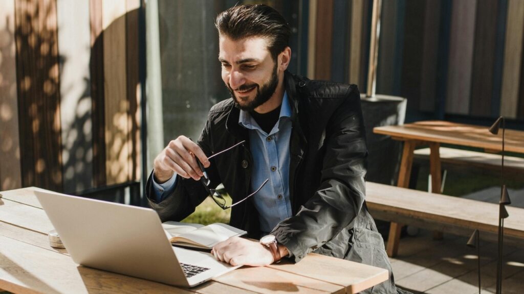 We bet you won’t read this viral job application without laughing out loud