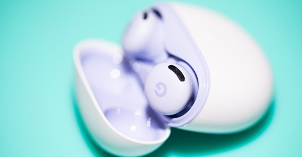 Google brings back Black Friday prices for earbuds, phones, and more